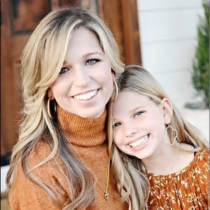 Meet your Posher, Emily